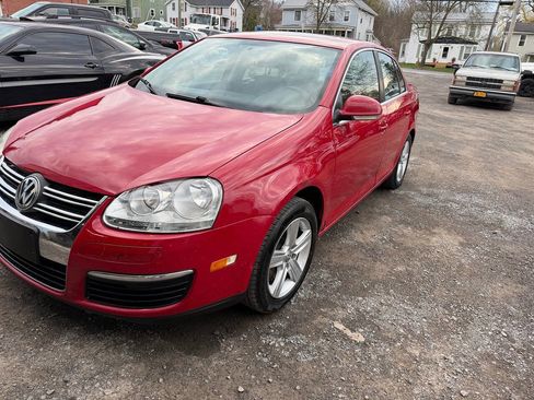 Used 2009 Volkswagen Jetta SEL FWD image 2