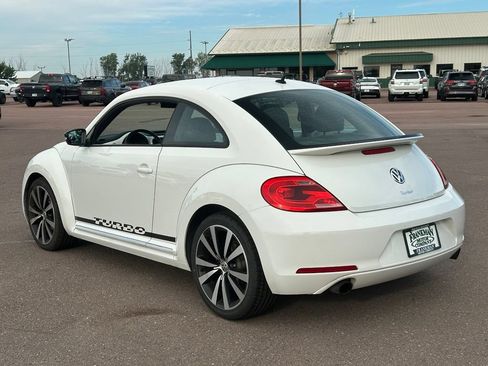 Used 2012 Volkswagen Beetle Launch Edition FWD image 5