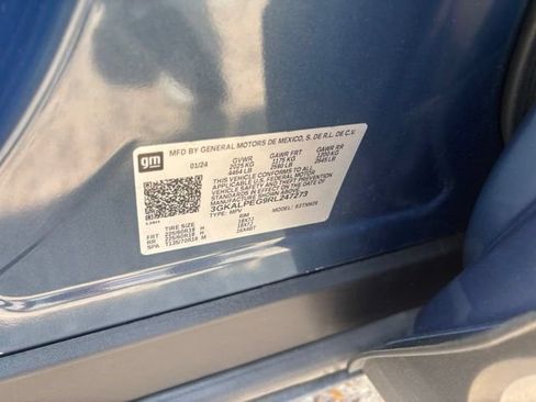 Used 2024 GMC Terrain SLT FWD image 17