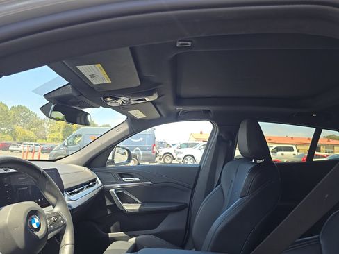 Used 2025 BMW X2 xDrive28i AWD/4WD image 4