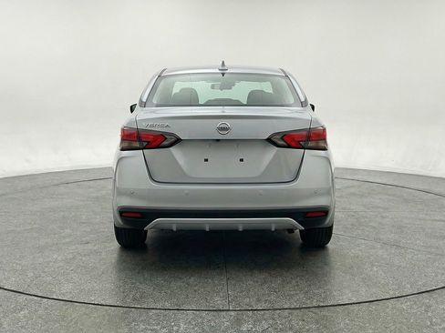 Used 2025 Nissan Versa SV image 7