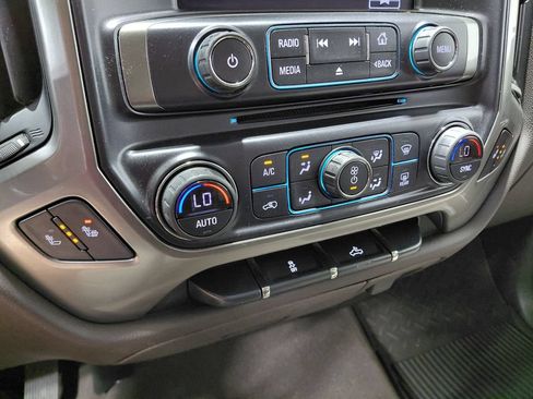 Used 2018 Chevrolet Silverado 1500 LT w/ All Star Edition AWD/4WD image 34