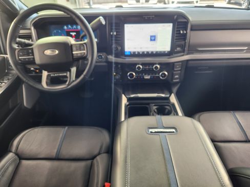 Certified 2025 Ford F250 Platinum w/ Tremor Off-Road Package image 15