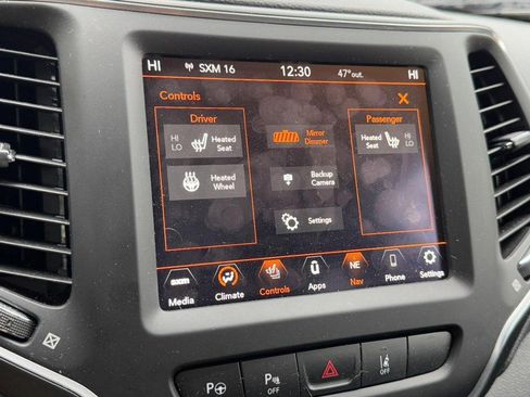 Used 2023 Jeep Cherokee Altitude Lux image 20