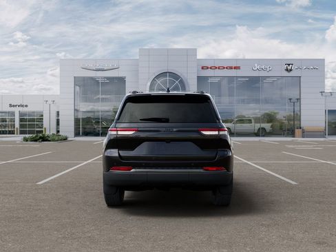 New 2026 Jeep Grand Cherokee Altitude AWD/4WD image 7
