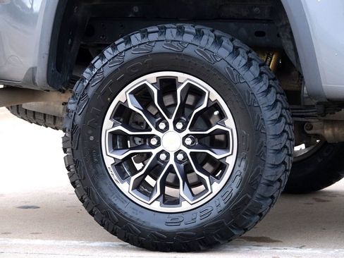 Used 2018 Chevrolet Colorado ZR2 image 29