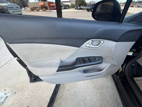 Used 2013 Honda Civic LX image 9