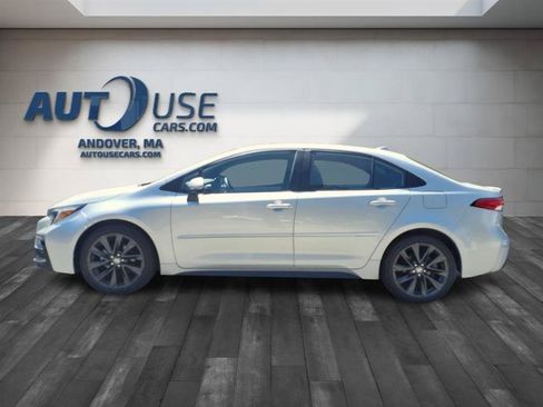 Used 2025 Toyota Corolla SE FWD image 8