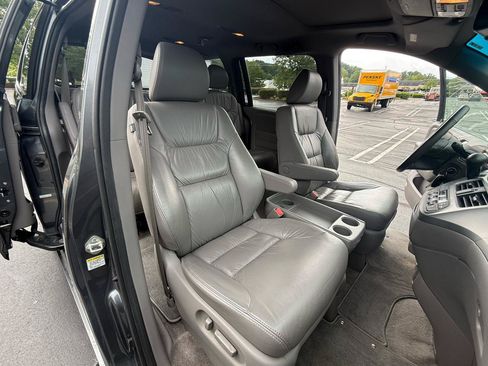 Used 2010 Honda Odyssey EX-L image 16