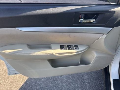 Used 2014 Subaru Outback 2.5i w/ Alloy Wheel Package image 14