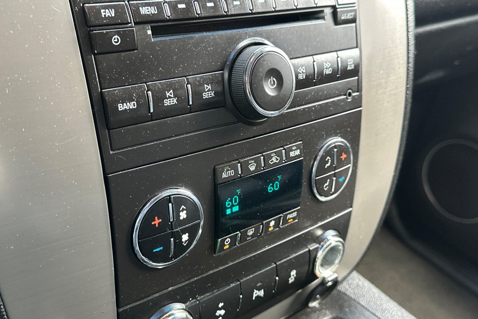 Used 2013 GMC Yukon XL SLT RWD image 30