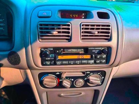Used 1999 Toyota Corolla LE image 17