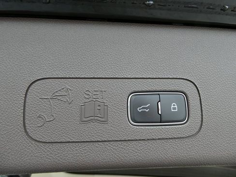 Used 2024 Lincoln Aviator Reserve w/ Equipment Group 201A AWD/4WD image 18