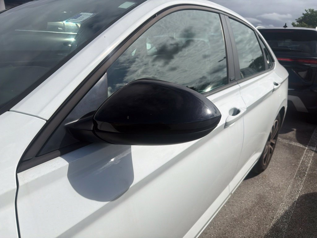 Used 2025 Volkswagen Jetta Sport FWD image 3