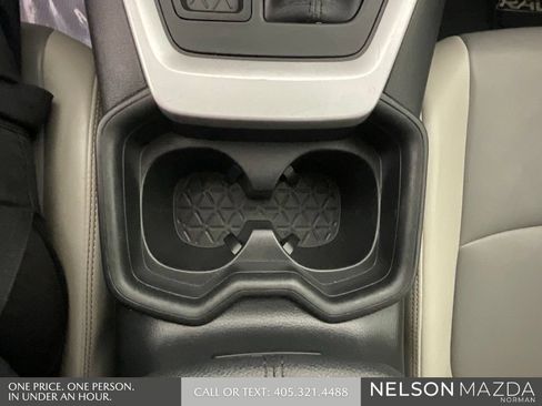 Used 2020 Toyota RAV4 XLE Premium FWD image 39
