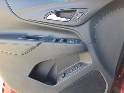 Used 2019 Chevrolet Equinox Premier image 17
