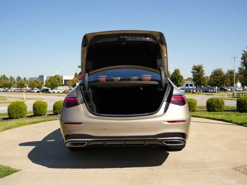 New 2026 Mercedes-Benz S 580 4MATIC Sedan image 17