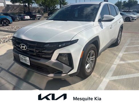 Used 2026 Hyundai Tucson SE FWD image 1