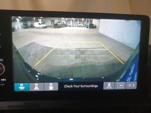 Certified 2025 Honda Pilot Touring image 24