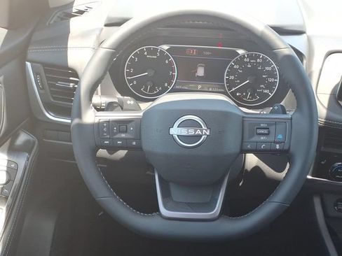 Used 2026 Nissan Rogue SV w/ Cold Weather Package AWD/4WD image 18
