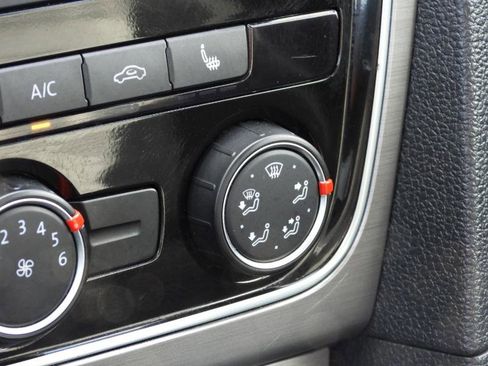 Used 2014 Volkswagen Passat 1.8T SE image 44