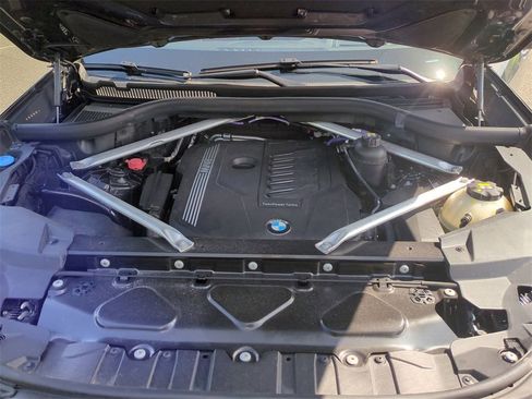 Used 2022 BMW X6 xDrive40i w/ Premium Package image 30