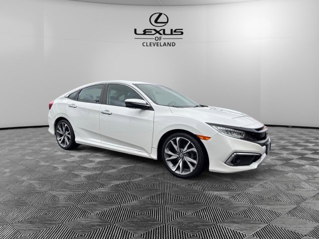 Used 2019 Honda Civic Touring image 2