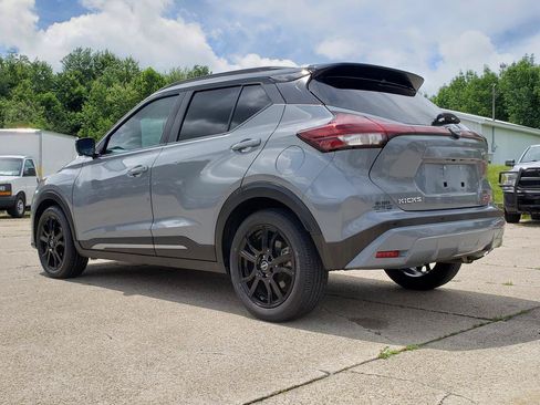 Used 2022 Nissan Kicks SR FWD image 5