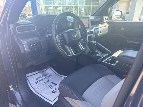 Used 2024 Toyota Tacoma TRD Off-Road AWD/4WD image 10