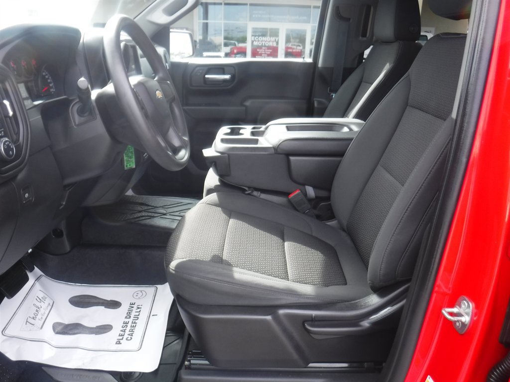 Used 2020 Chevrolet Silverado 1500 Custom w/ Custom Convenience Package AWD/4WD image 7