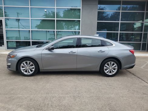 Used 2024 Chevrolet Malibu LT FWD image 3