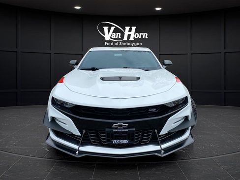 Used 2019 Chevrolet Camaro SS RWD image 2
