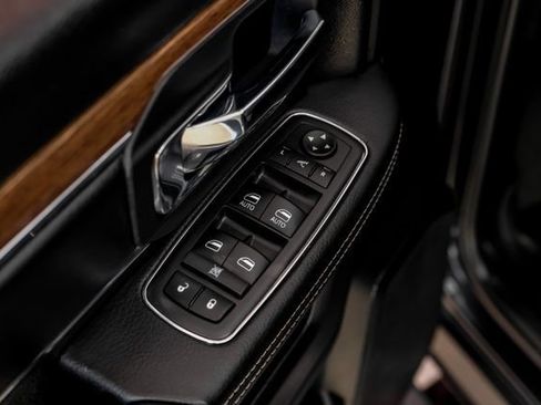 Used 2018 RAM 3500 Laramie w/ Convenience Group AWD/4WD image 44