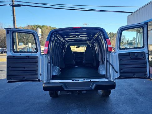 New 2025 Chevrolet Express 2500 image 6