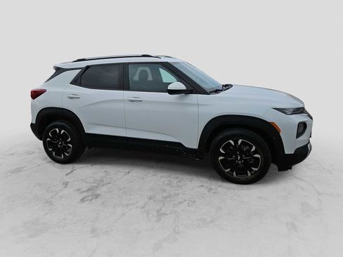 Used 2023 Chevrolet TrailBlazer LT w/ Convenience Package image 9