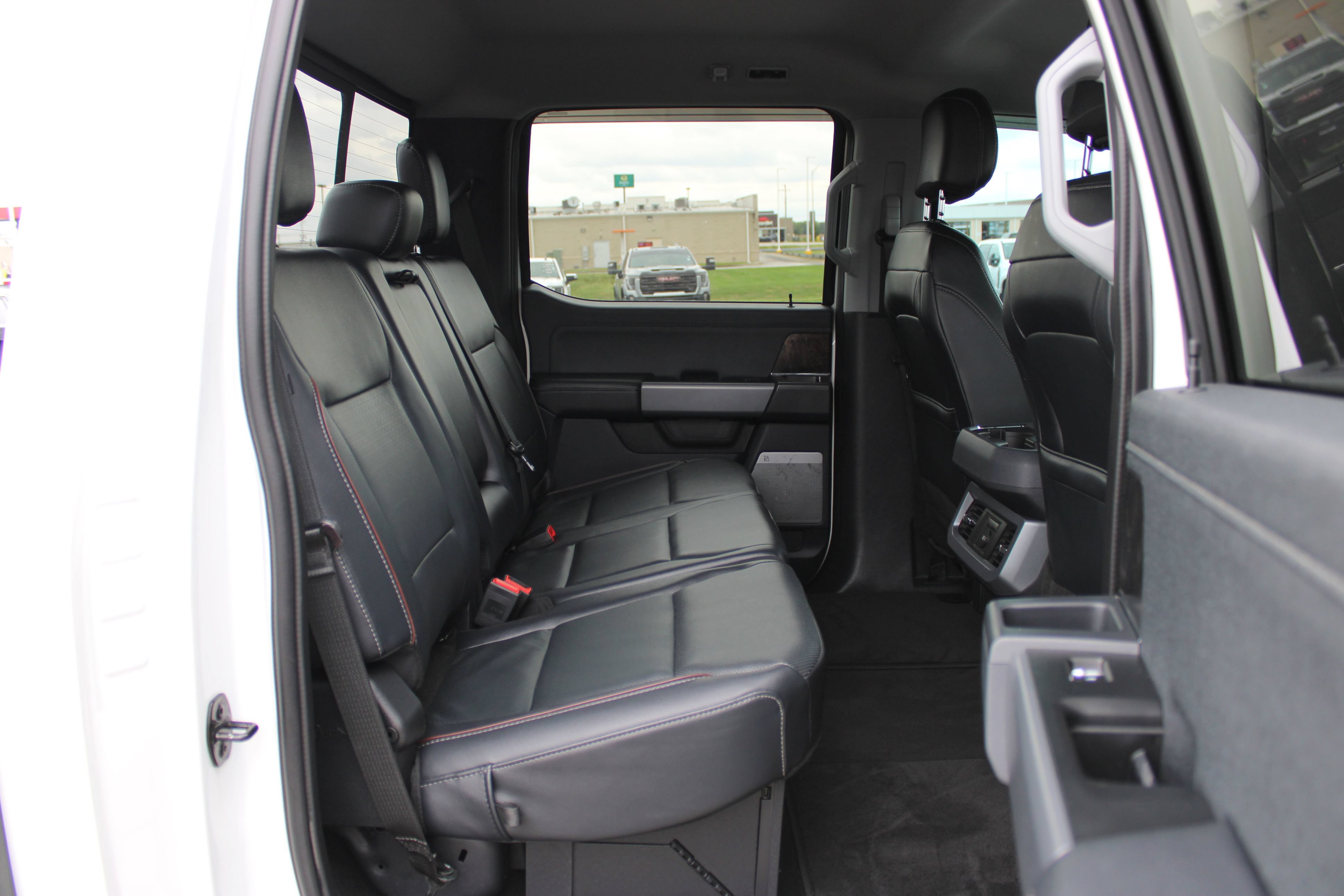 Used 2024 Ford F450 Lariat w/ Lariat Ultimate Package AWD/4WD image 23