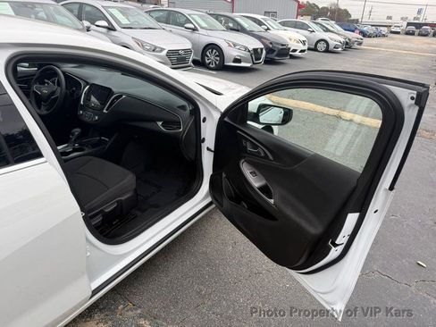 Used 2022 Chevrolet Malibu LS w/ Driver Confidence Package II image 11