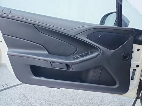 Used 2015 Aston Martin Vanquish Coupe image 60