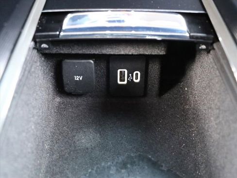 Used 2023 Lincoln Corsair FWD image 26