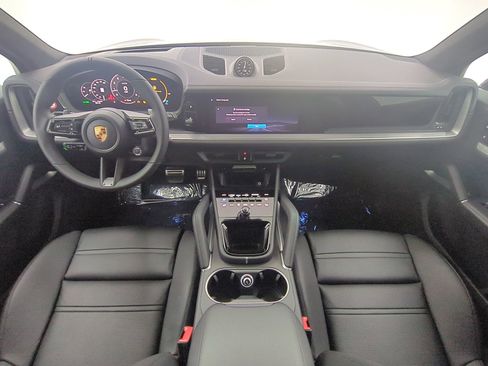 New 2026 Porsche Cayenne GTS AWD/4WD image 15
