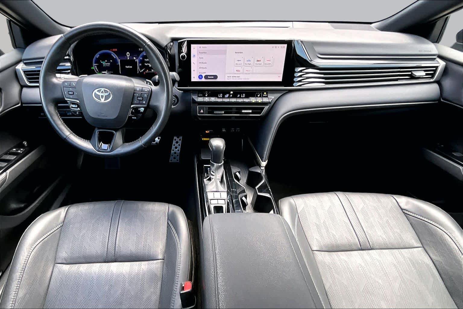 Used 2025 Toyota Camry XSE AWD/4WD image 16