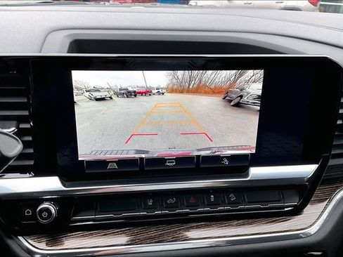 Used 2025 GMC Sierra 2500 SLE w/ SLE Value Package; image 25