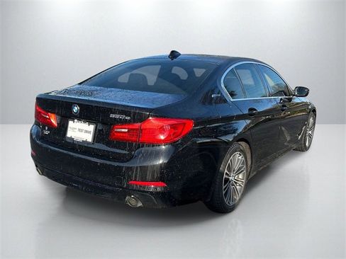 Used 2019 BMW 530e w/ Convenience Package image 7