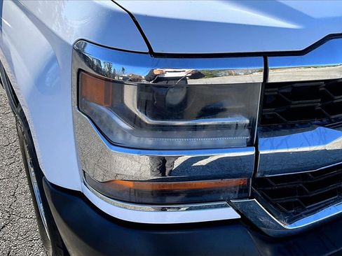 Certified 2018 Chevrolet Silverado 1500 W/T w/ Trailering Package image 26