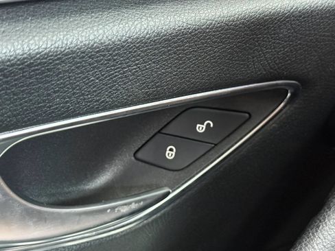 Used 2019 Mercedes-Benz E 450 4MATIC Wagon image 25