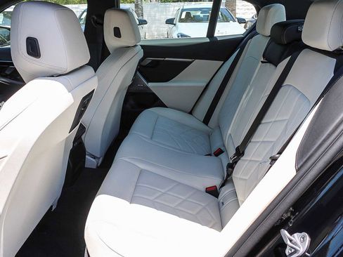 Used 2026 BMW 530i RWD image 17