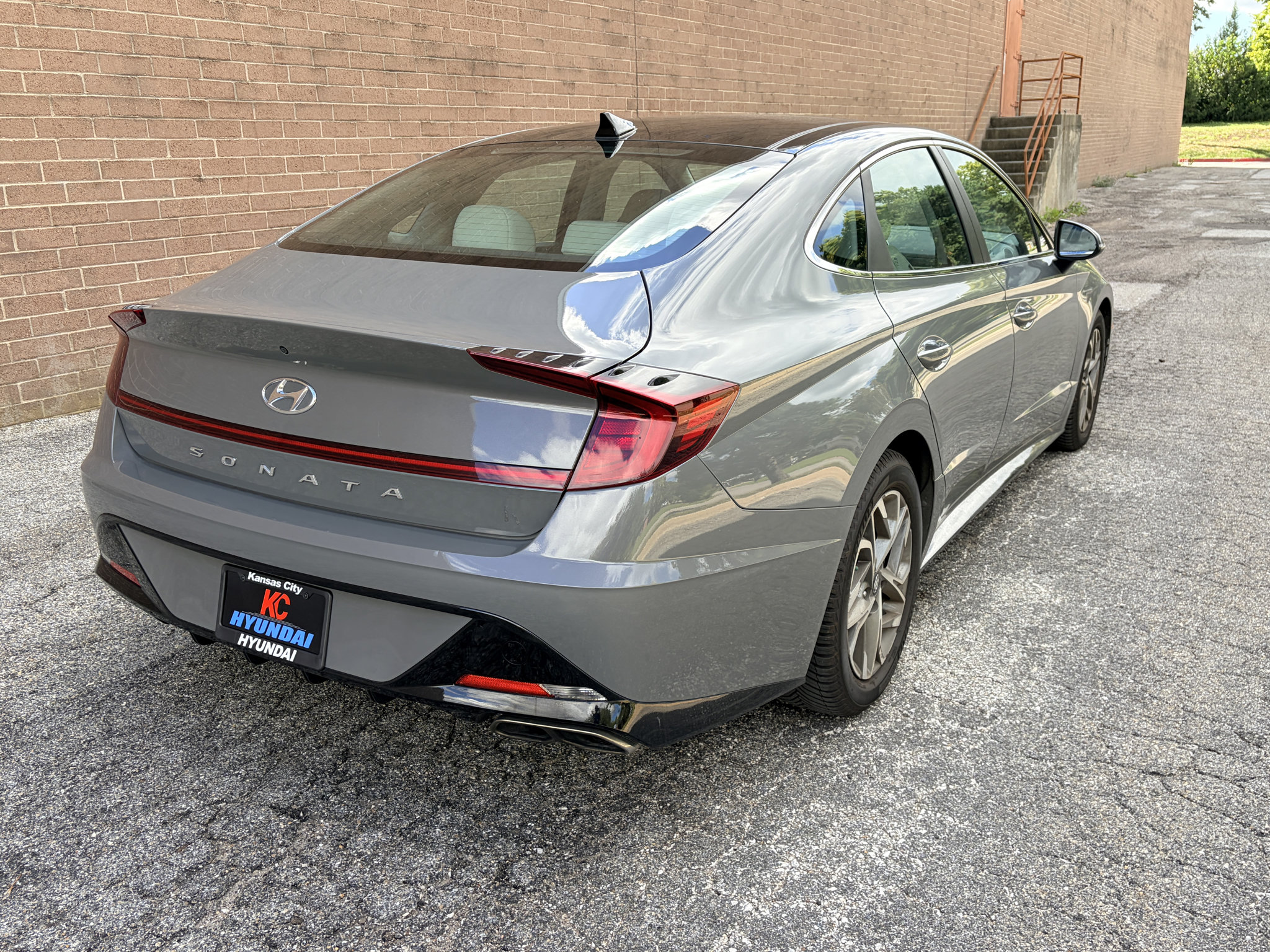 Used 2022 Hyundai Sonata SEL w/ Convenience Package FWD image 5