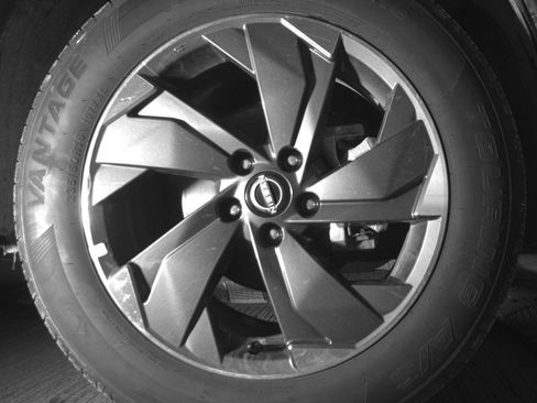 Used 2025 Nissan Rogue SV FWD image 13