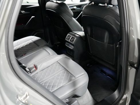 Used 2025 Audi SQ5 Premium Plus w/ Premium Plus Package image 26