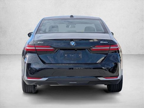 New 2026 BMW 530i xDrive w/ Premium Package image 8